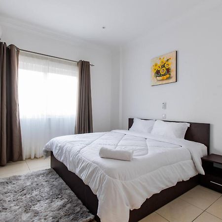Accra Fine Suites - Holi Flats Airport Residential Exterior photo